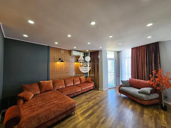 3+1 в районе ГРАНД МОЛЛ, ул. Инасаридзе 7, 120 квм