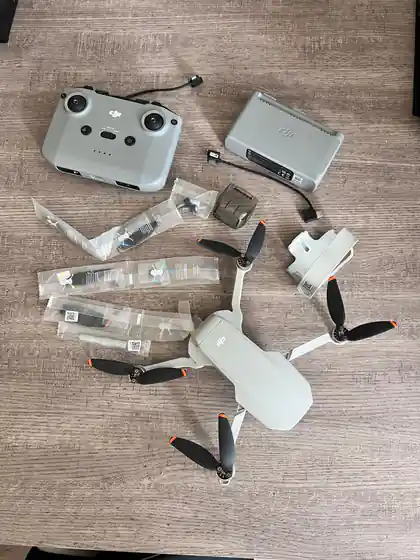 Дрон DJI Mini 2 Fly More Combo