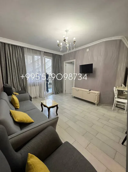 3-комнатная квартира с 2 спальнями у Аллеи Героев