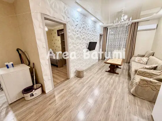 Батуми, пр-т Фридона Халваши 20. 2 спальни, 65м2.