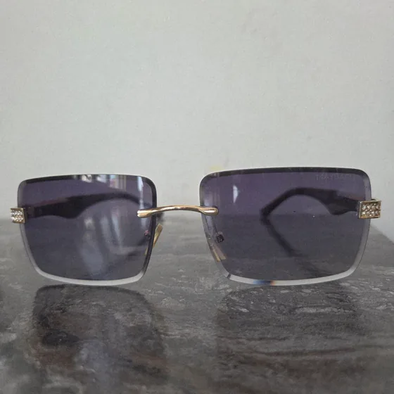 Женские очки, обувь, платья и халат