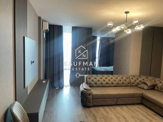 Сдается квартира 1+1, 60 м², ул. Жиули Шартава