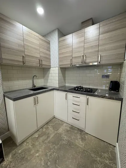 Двух комнатная квартира 65м2, Нижарадзе 19