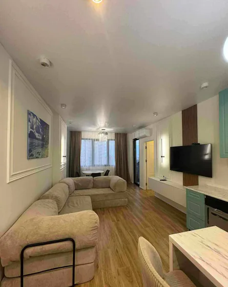 Просторная 1+1 квартира на Новом Бульваре, Батуми