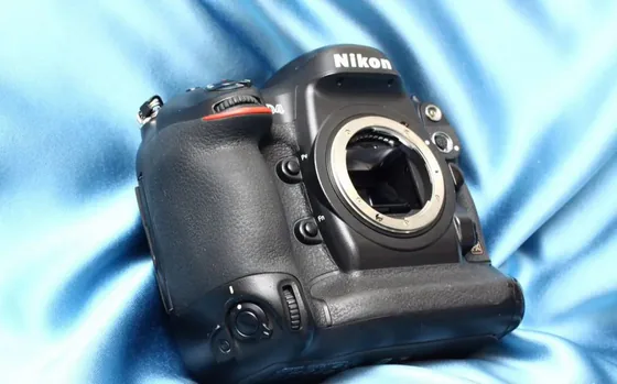 Набор фотографа: Nikon D4 + объектив + аксессуары
