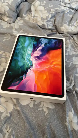 iPad Pro 4th generation 12.9 512gb