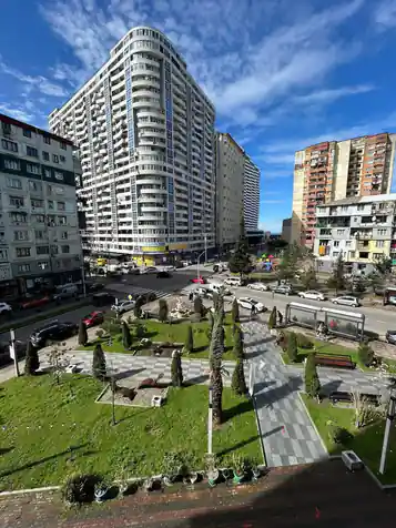 Квартира в Батуми, 2 спальни, 105 м²